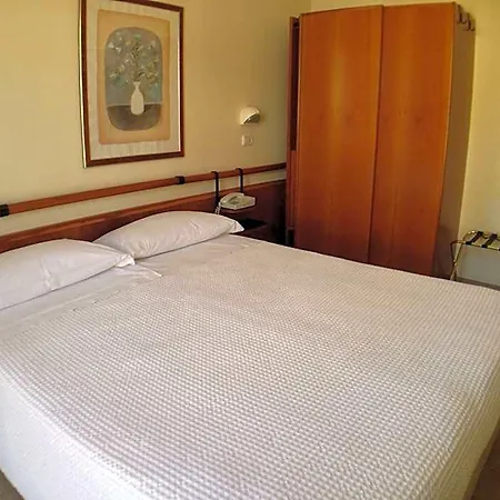 Houston Hotel 3*